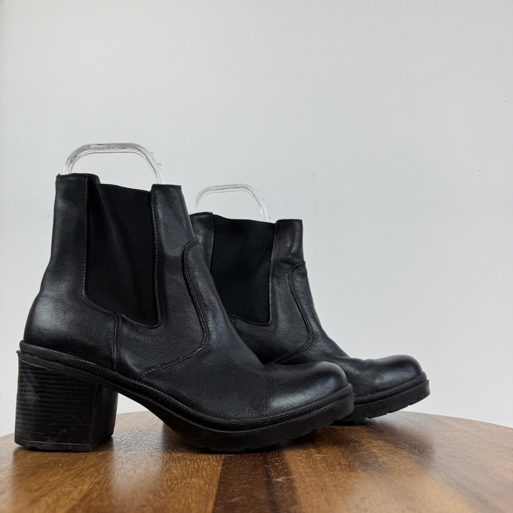 Womens Sandro Moscoloni Ana Julia Black Leather Heeled Chelsea Booties Size 10 D
